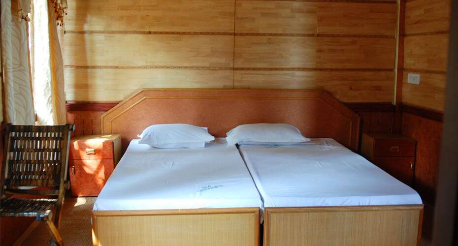 بوليكاتيل هاوس بوتس, Alleppey 4